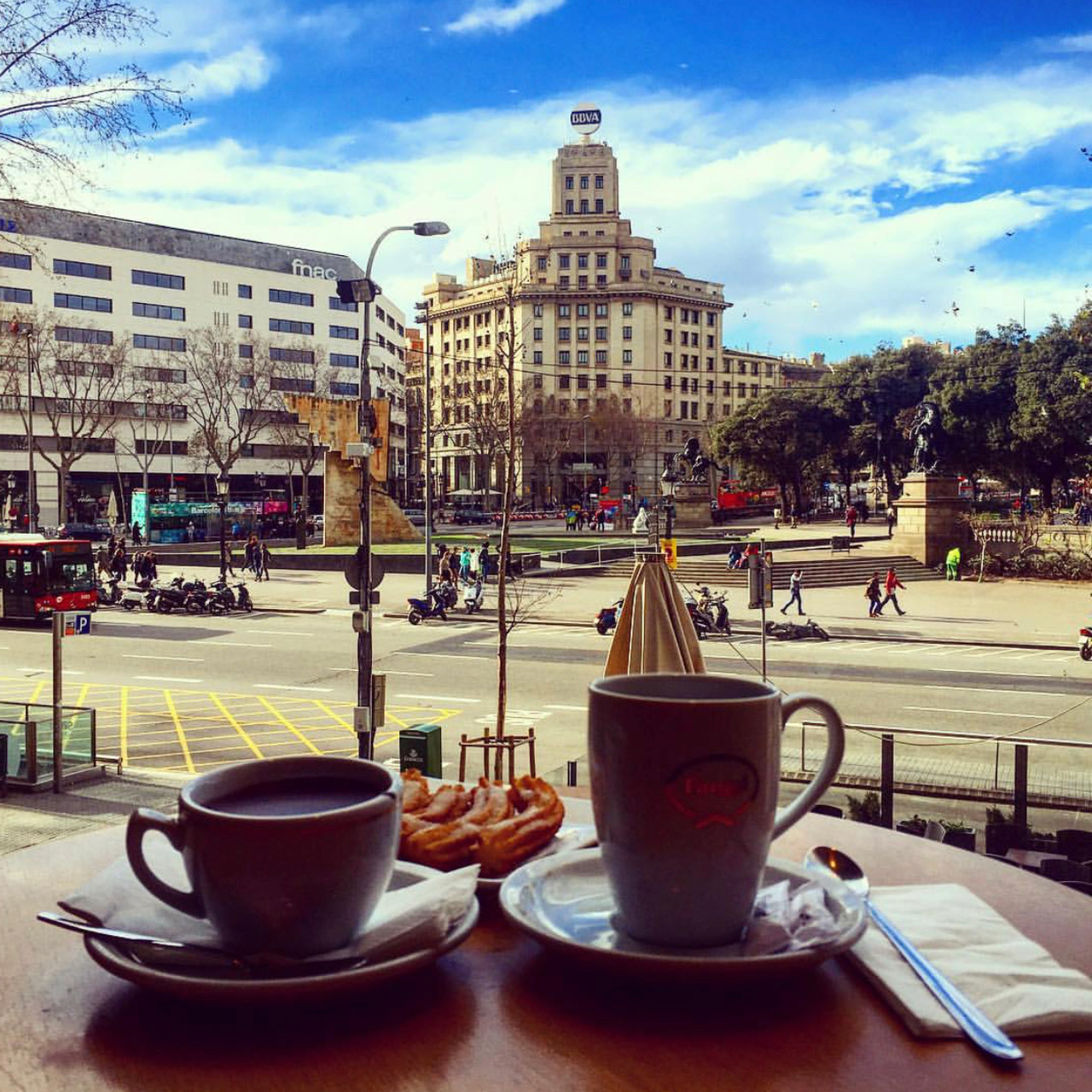 farggi-barcelona-plaza-catalunya